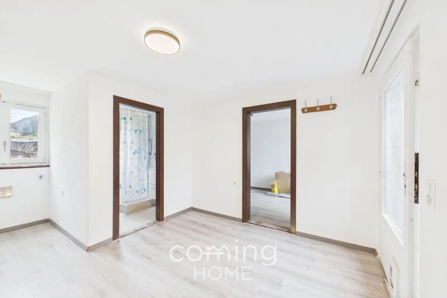 Metà di una casa con tre unità abitative a Saas-Balen - Foto 3 di 12