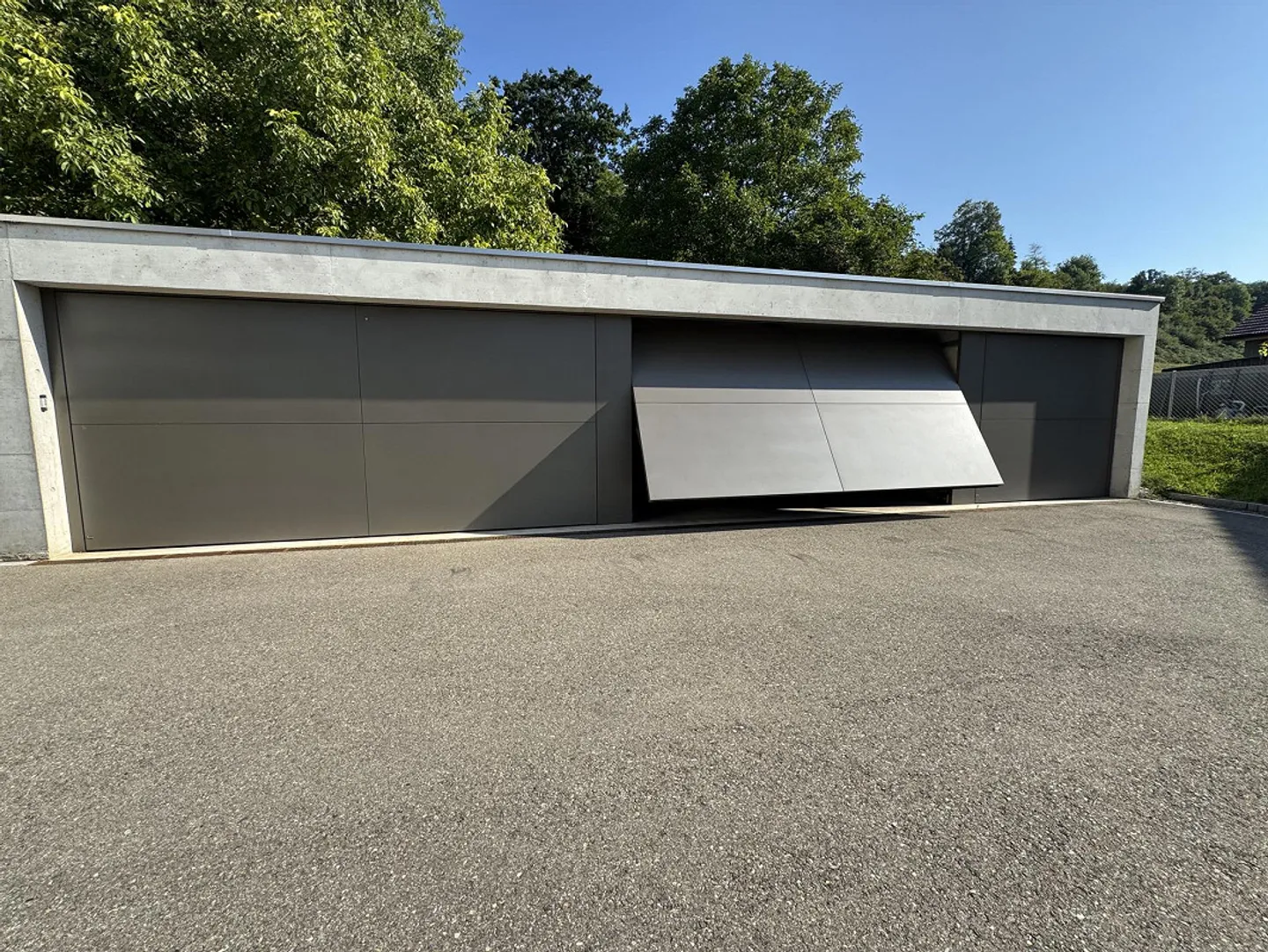 Exclusive 4.5-room apartment in a 3-family house with terrace - Photo 22 of 23