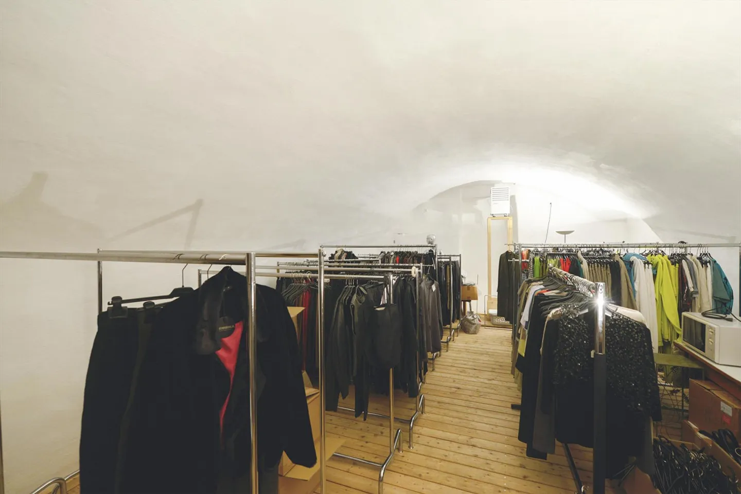 Espace de vente représentatif dans un emplacement de centre-ville proéminent - Photo 19 sur 19