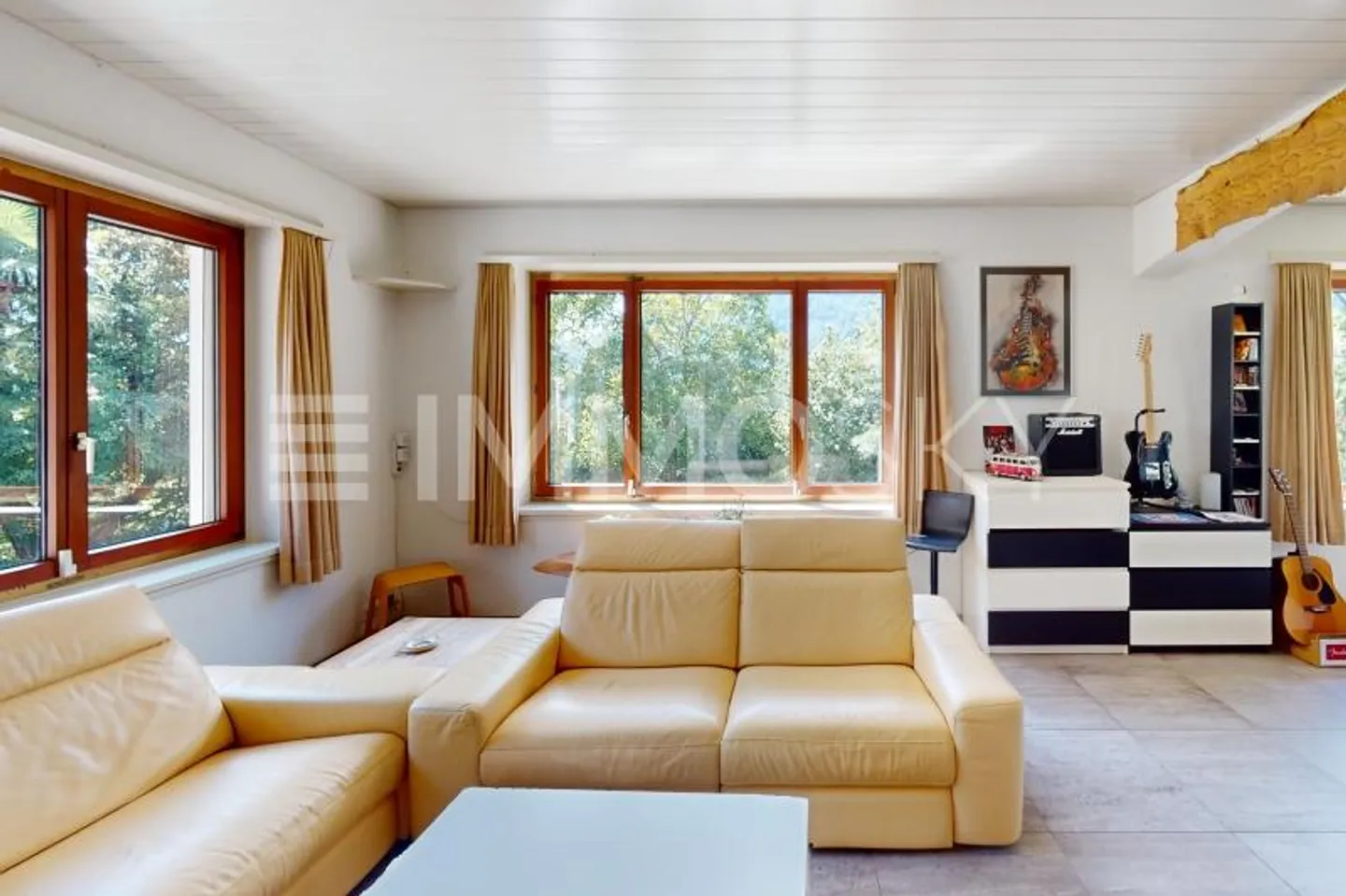 Privacy, sole ed immersa nella natura - Foto 6 di 8