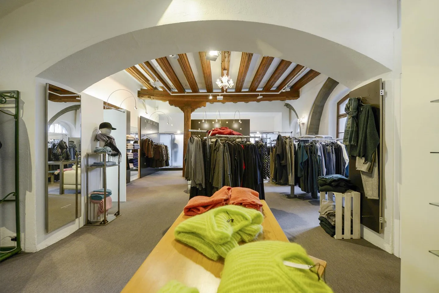 Espace de vente représentatif dans un emplacement de centre-ville proéminent - Photo 10 sur 19