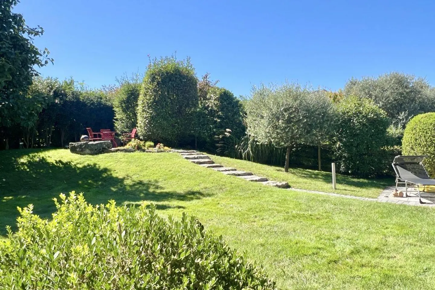 Villa in posizione soleggiata tutto l'anno con casa per gli ospiti separata e bellissima proprietà - in ottime condizioni! - Foto 4 di 30