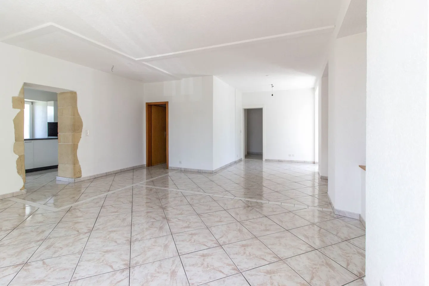 Appartamento 5,5 locali al 1° piano a Brenets - Foto 6 di 13