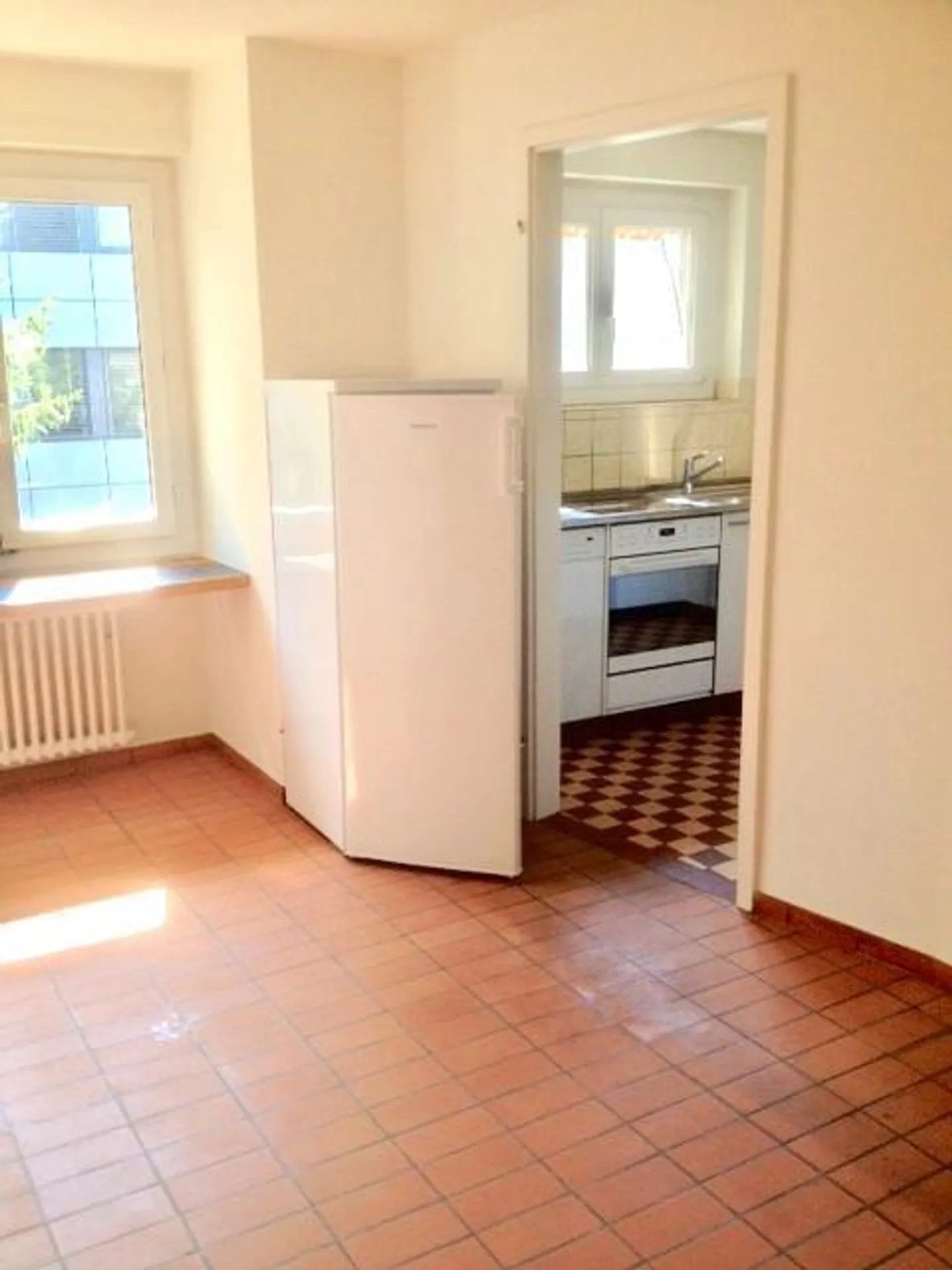 Bel appartement lumineux de 4,5 pièces - Photo 3 sur 8