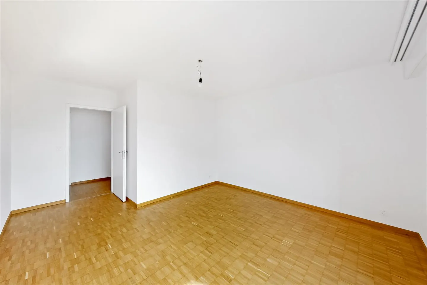 Vivre spacieux avec un grand balcon dans le vert ! - Photo 7 sur 11