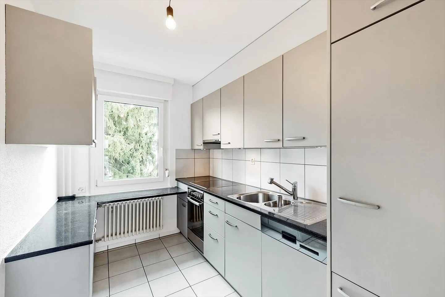 Vivre spacieux avec un grand balcon dans le vert ! - Photo 8 sur 11