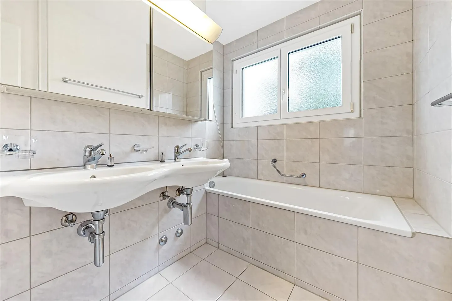 Vivre spacieux avec un grand balcon dans le vert ! - Photo 9 sur 11