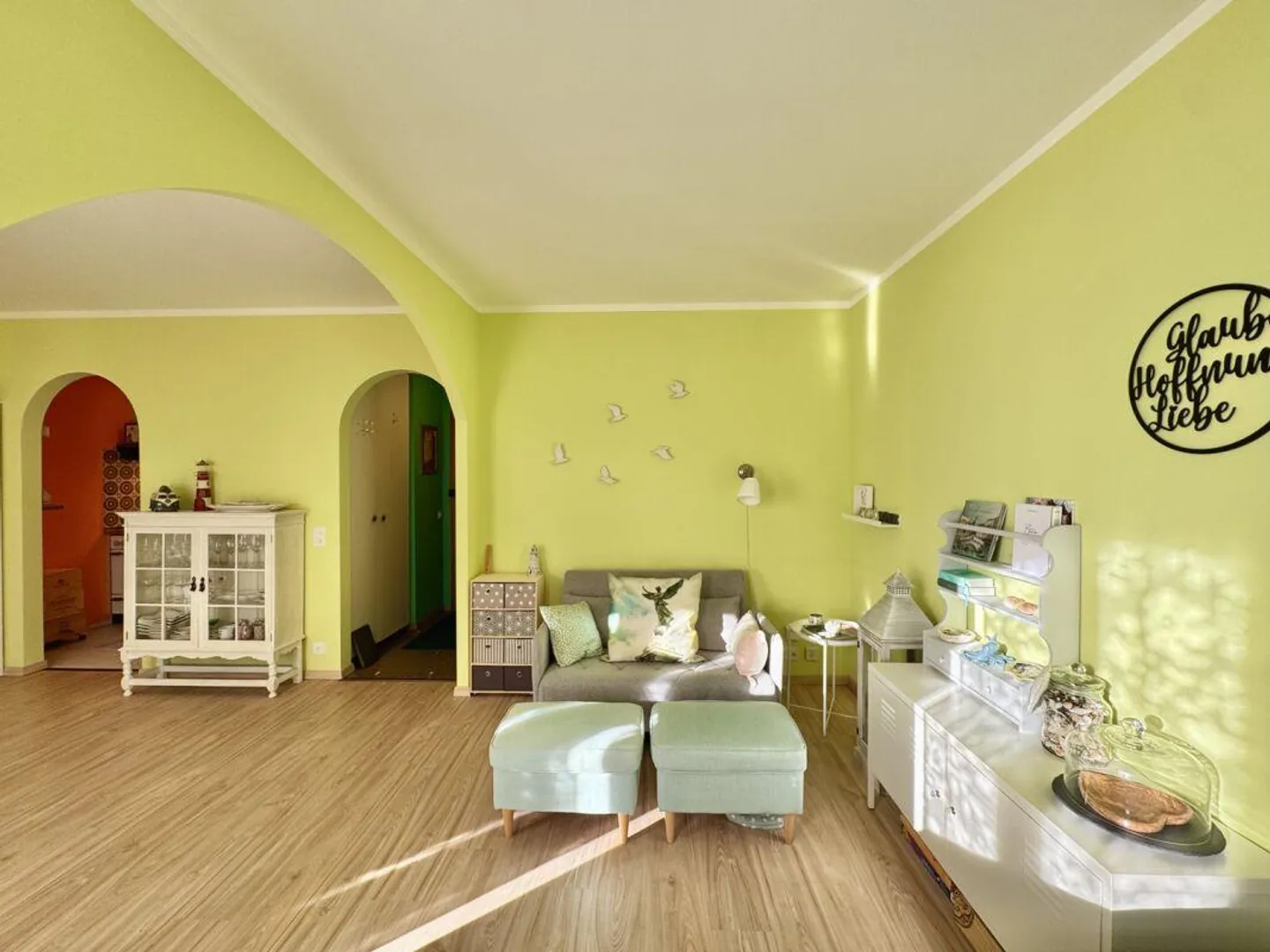 Flamingo Residence - Photo 5 of 15