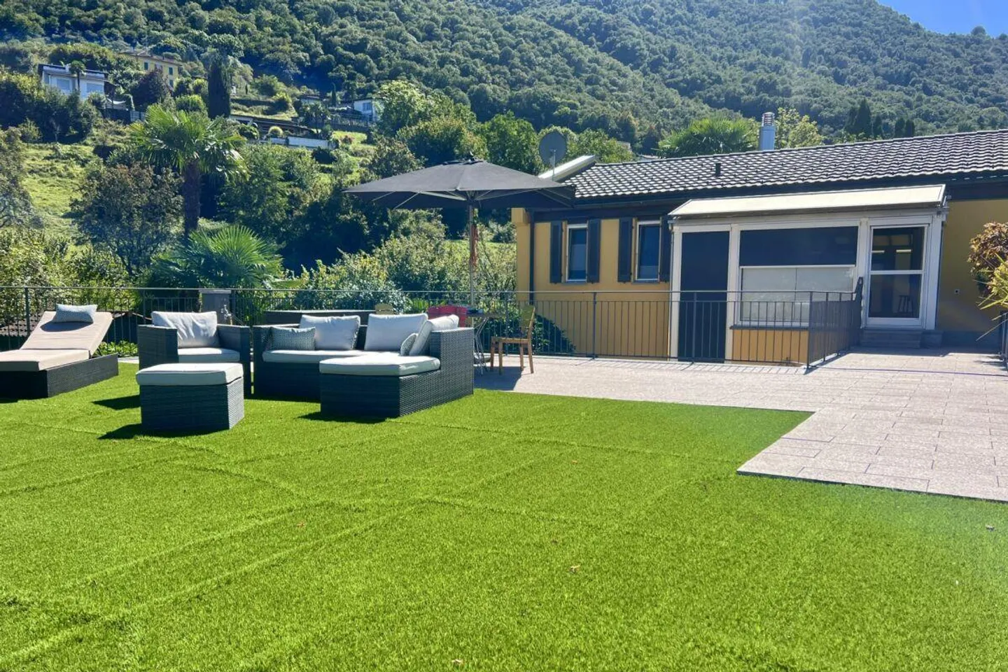Villa in posizione soleggiata tutto l'anno con casa per gli ospiti separata e bellissima proprietà - in ottime condizioni! - Foto 18 di 30