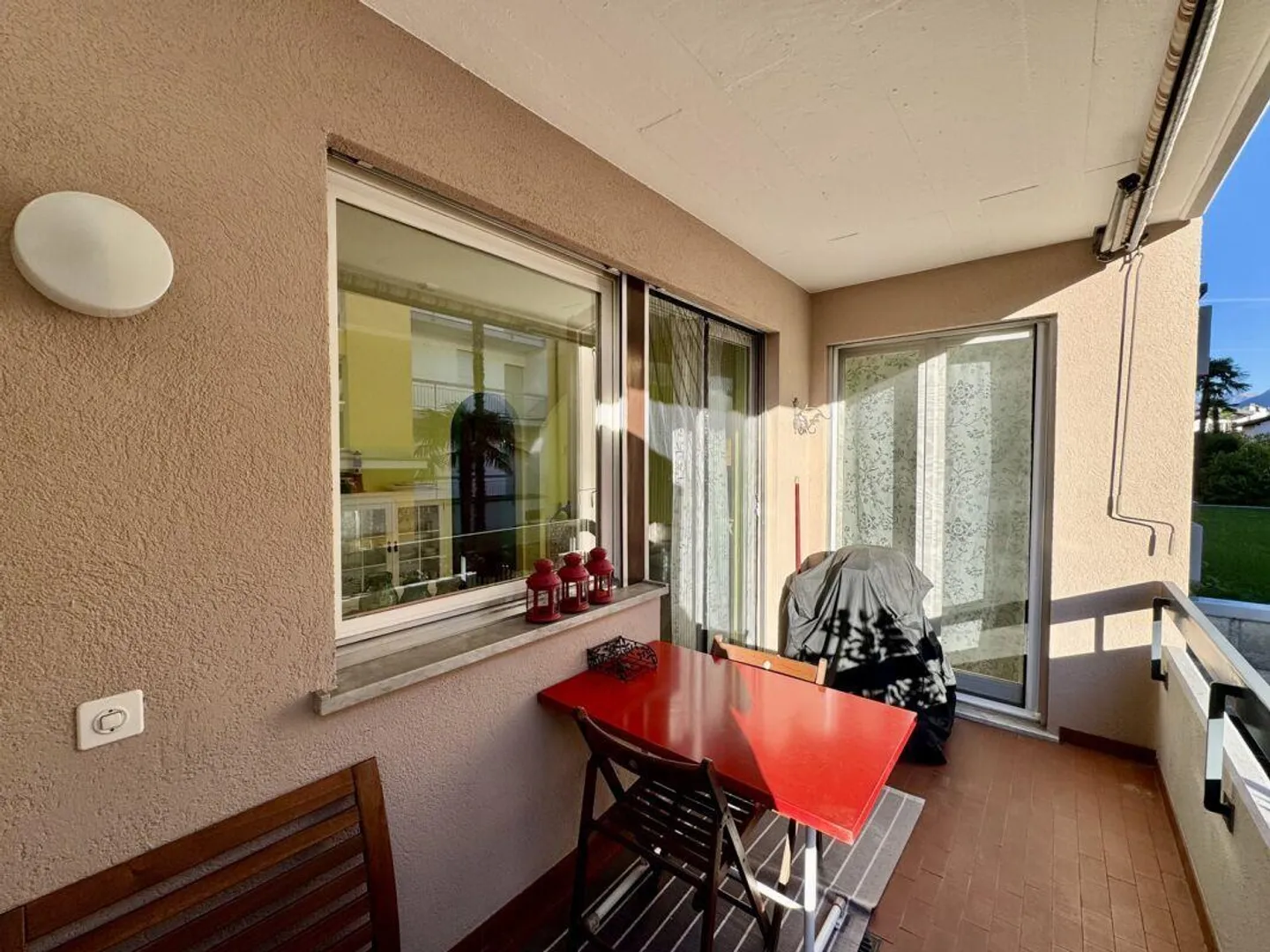 Flamingo Residence - Photo 11 of 15