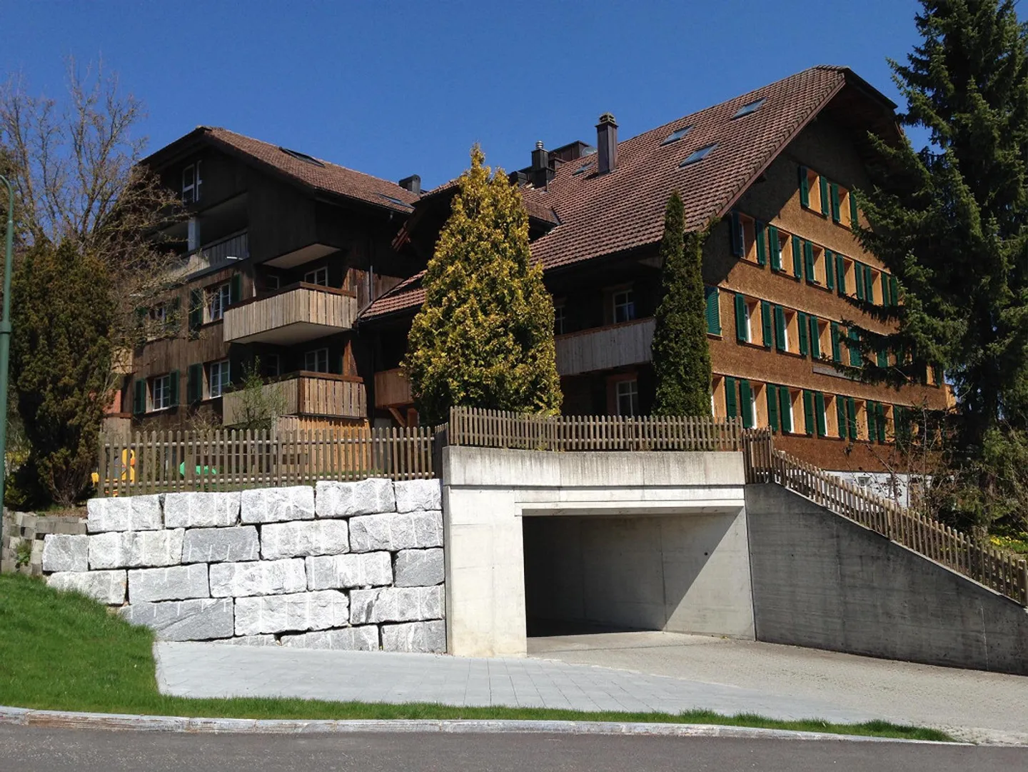 Bright, modern 2-room apartment with balcony in Escholzmatt - Photo 1 of 8