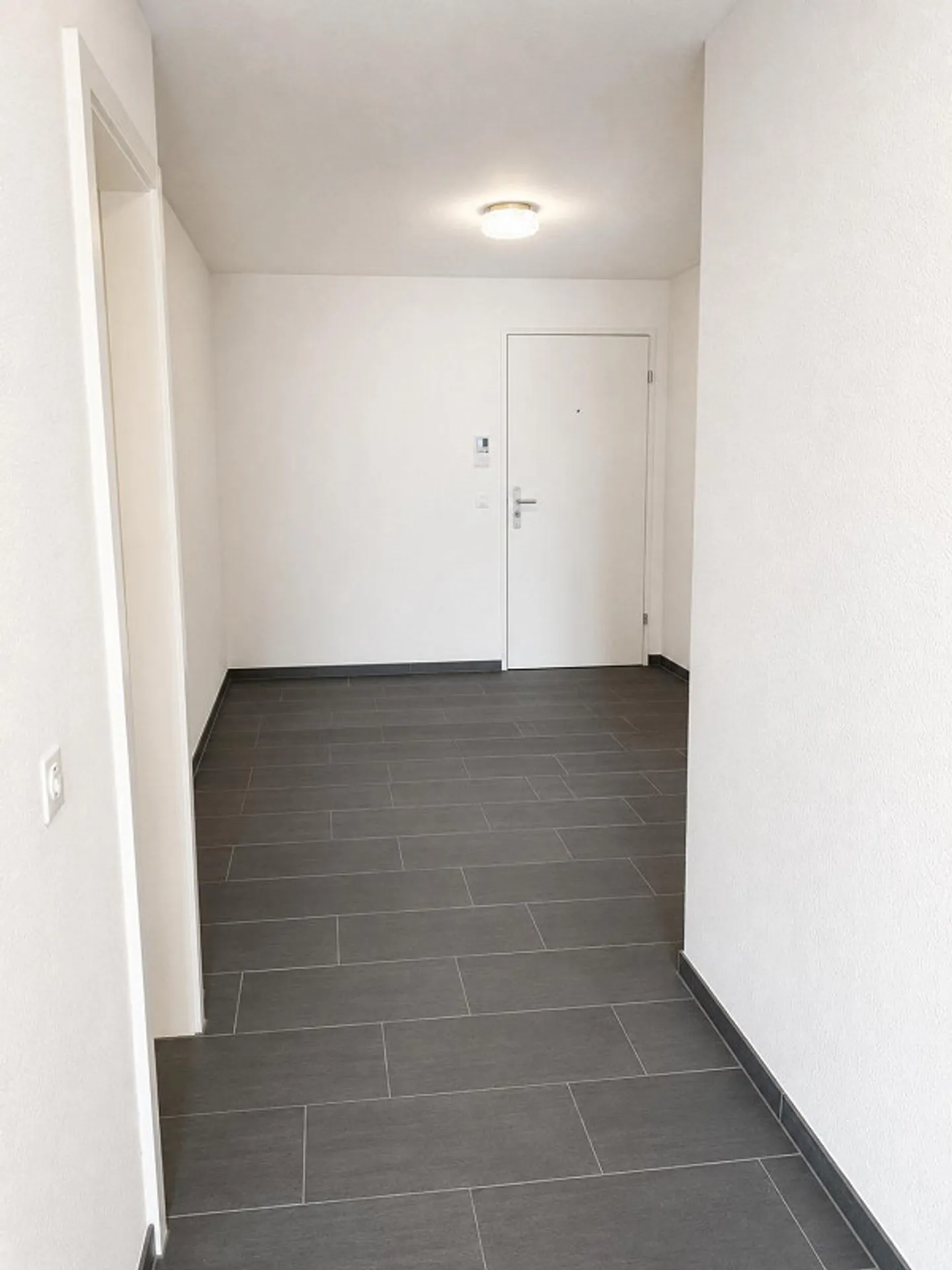 Bright, modern 2-room apartment with balcony in Escholzmatt - Photo 5 of 8