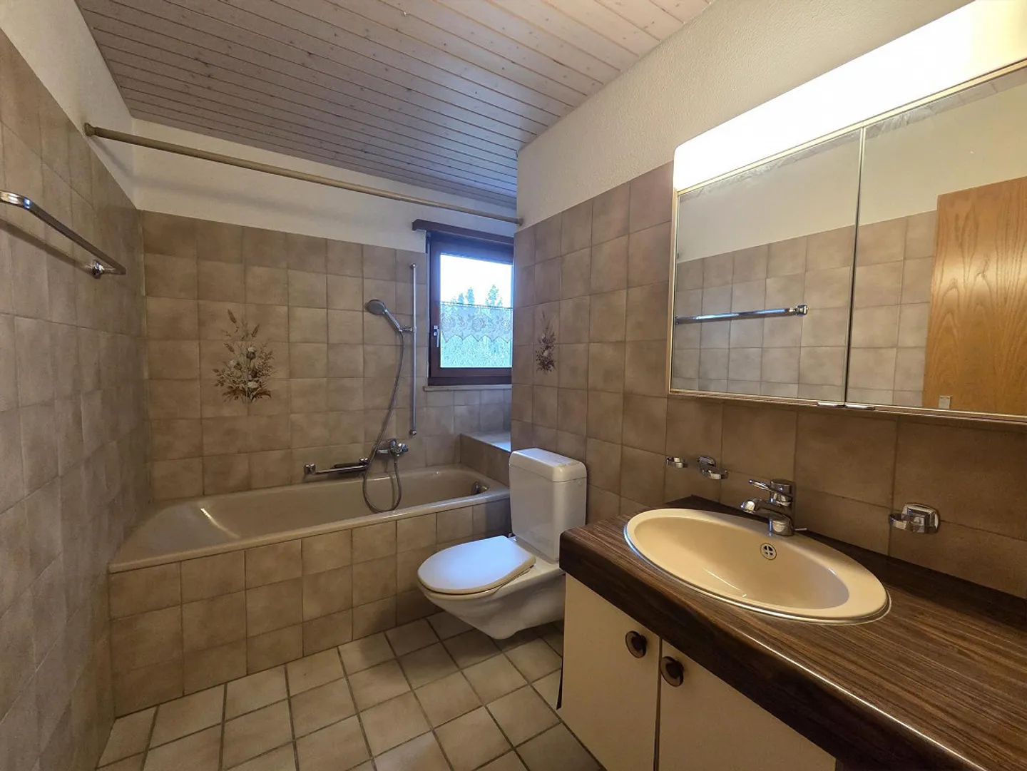 Appartement en duplex situé au centre avec grande galerie supplémentaire - Photo 12 sur 15