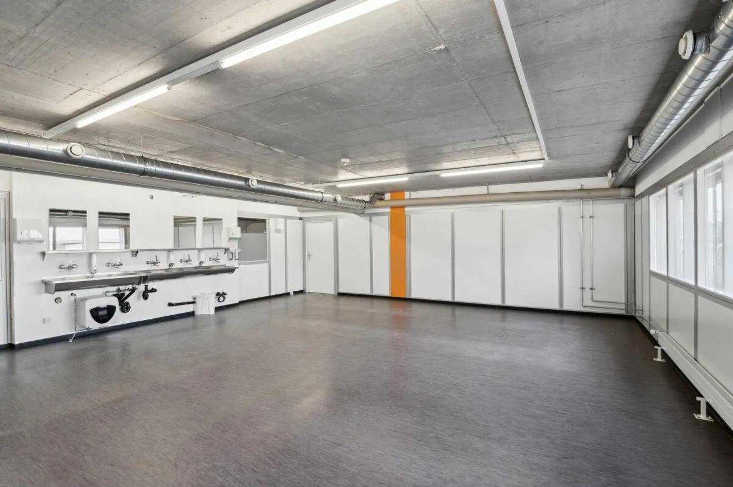 Spazi commerciali moderni e di alta qualità al piano terra - Foto 5 di 11