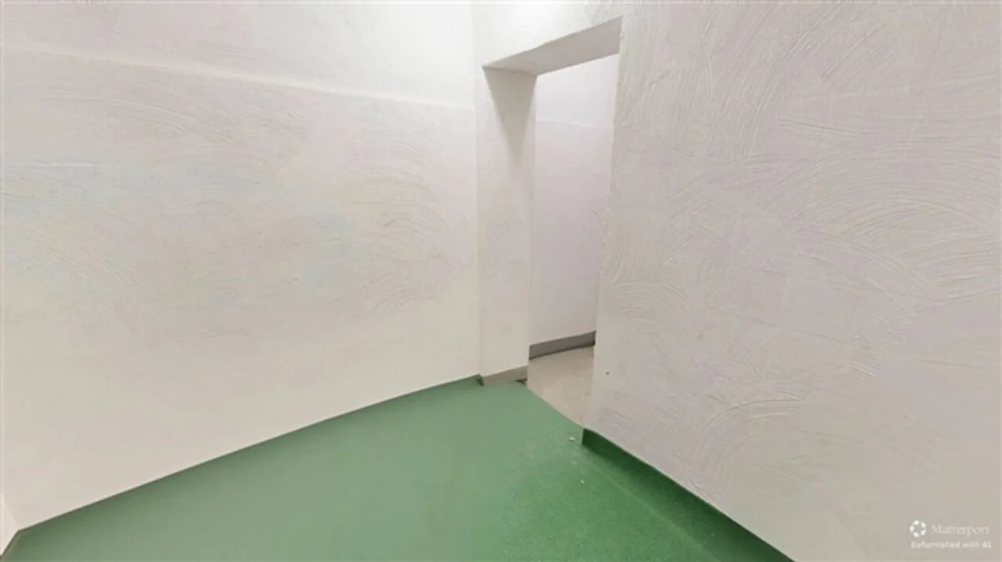 Attractive commercial space in the heart of Burgdorf - Photo 3 of 7