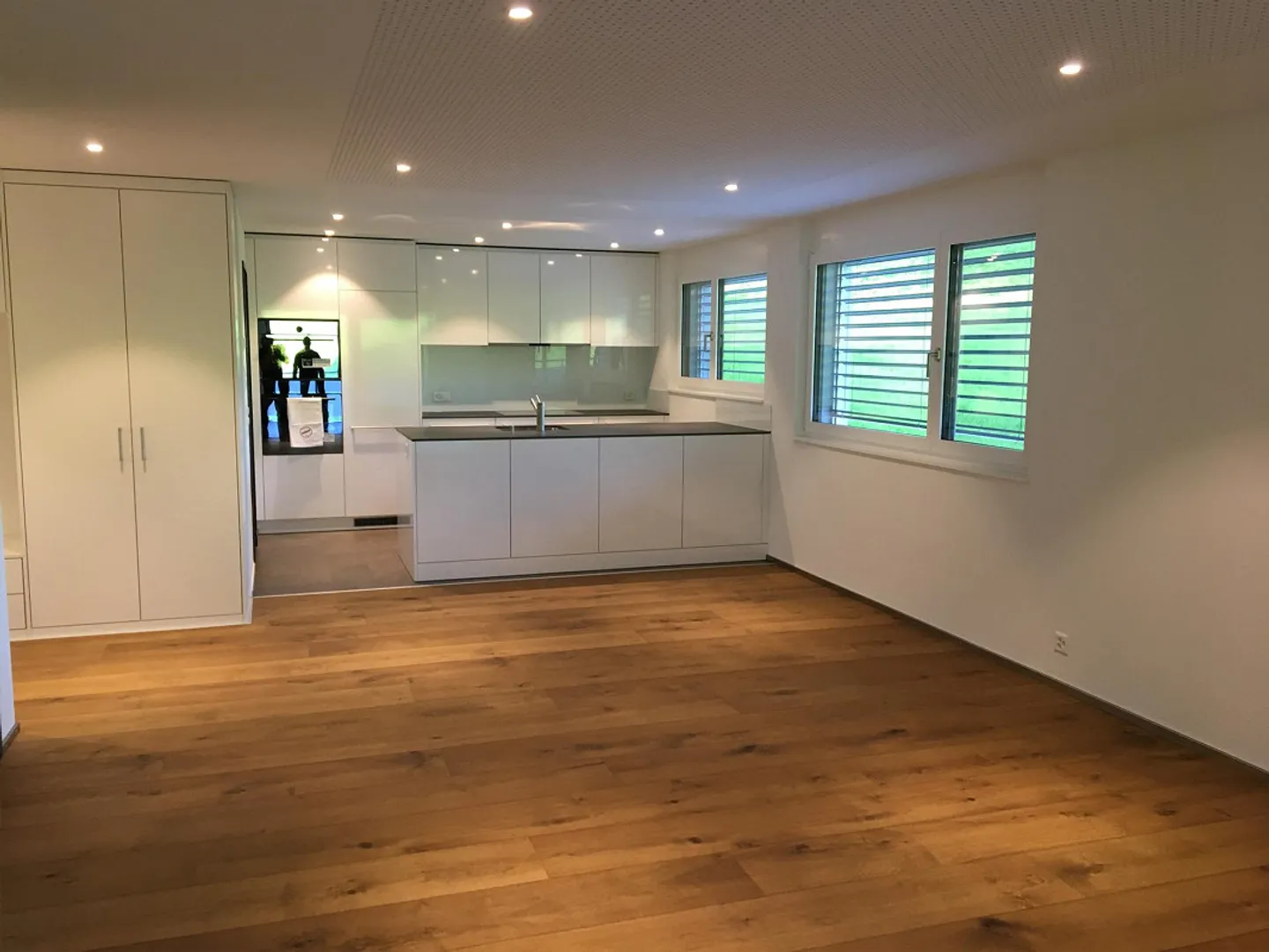 Bellissimo appartamento di 2.5 locali con finiture di alto livello - Foto 2 di 10