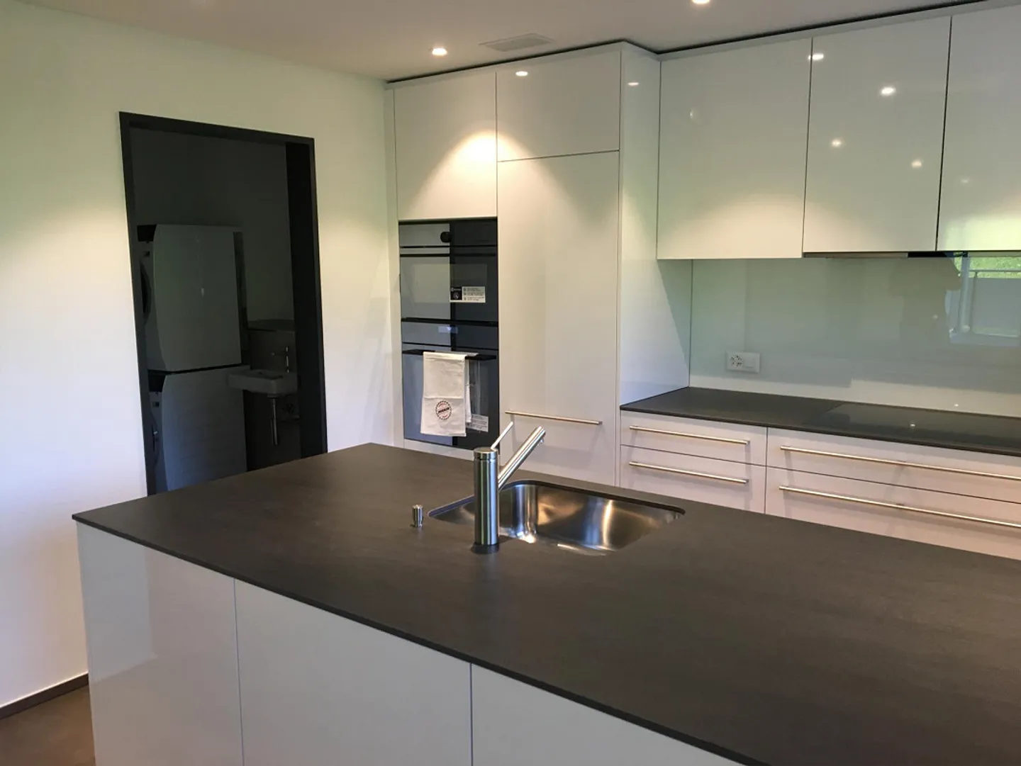 Bellissimo appartamento di 2.5 locali con finiture di alto livello - Foto 4 di 10
