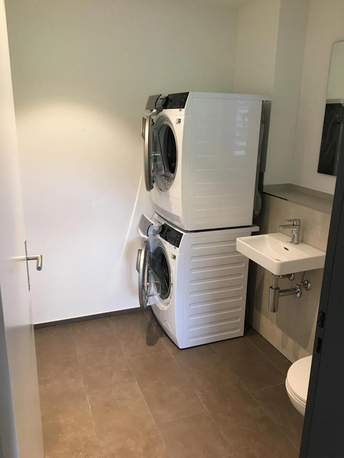 Bellissimo appartamento di 2.5 locali con finiture di alto livello - Foto 7 di 10