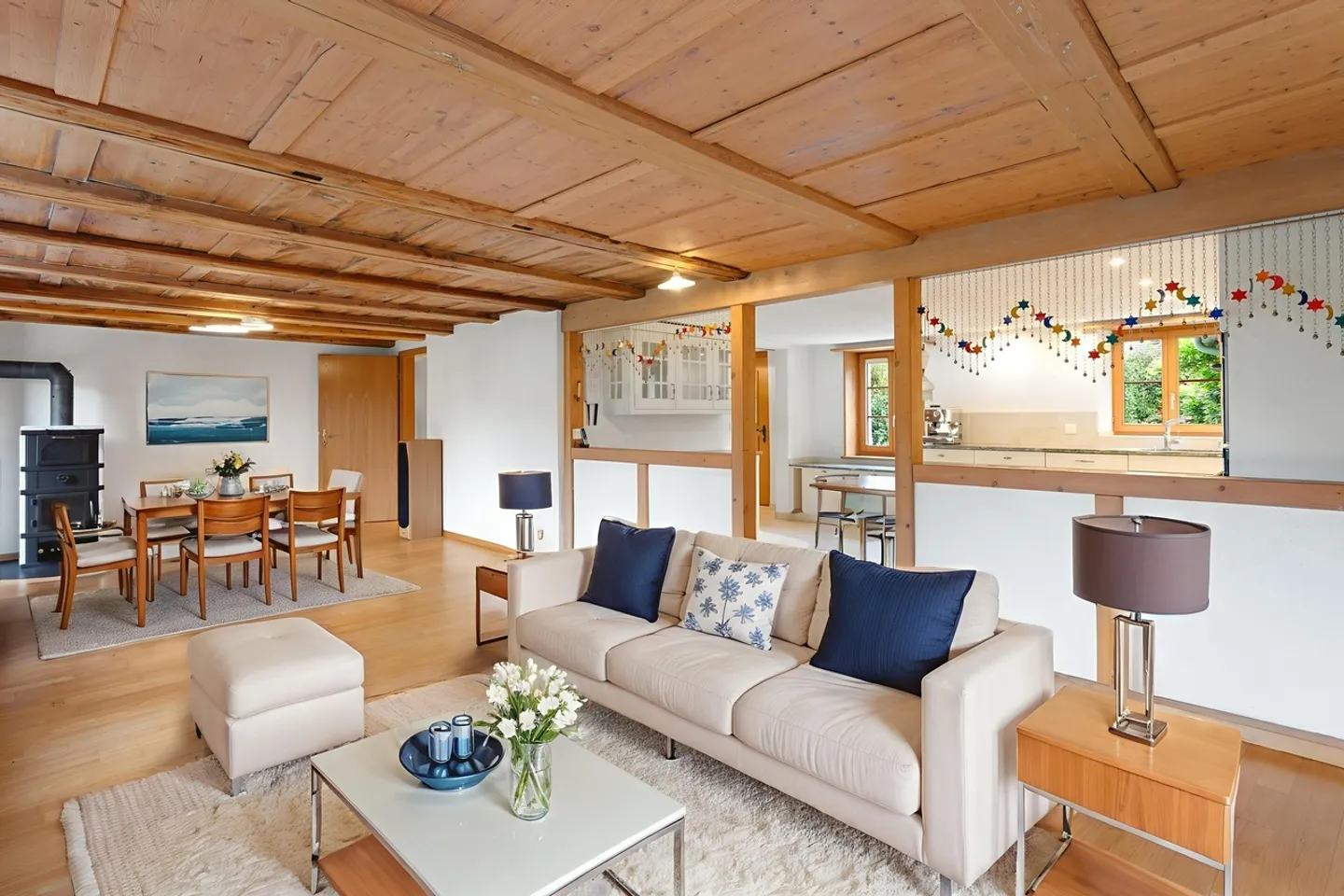 GROSSZÜGIGES HAUS MIT AUSGEBAUTER TENN - Foto 1 von 7