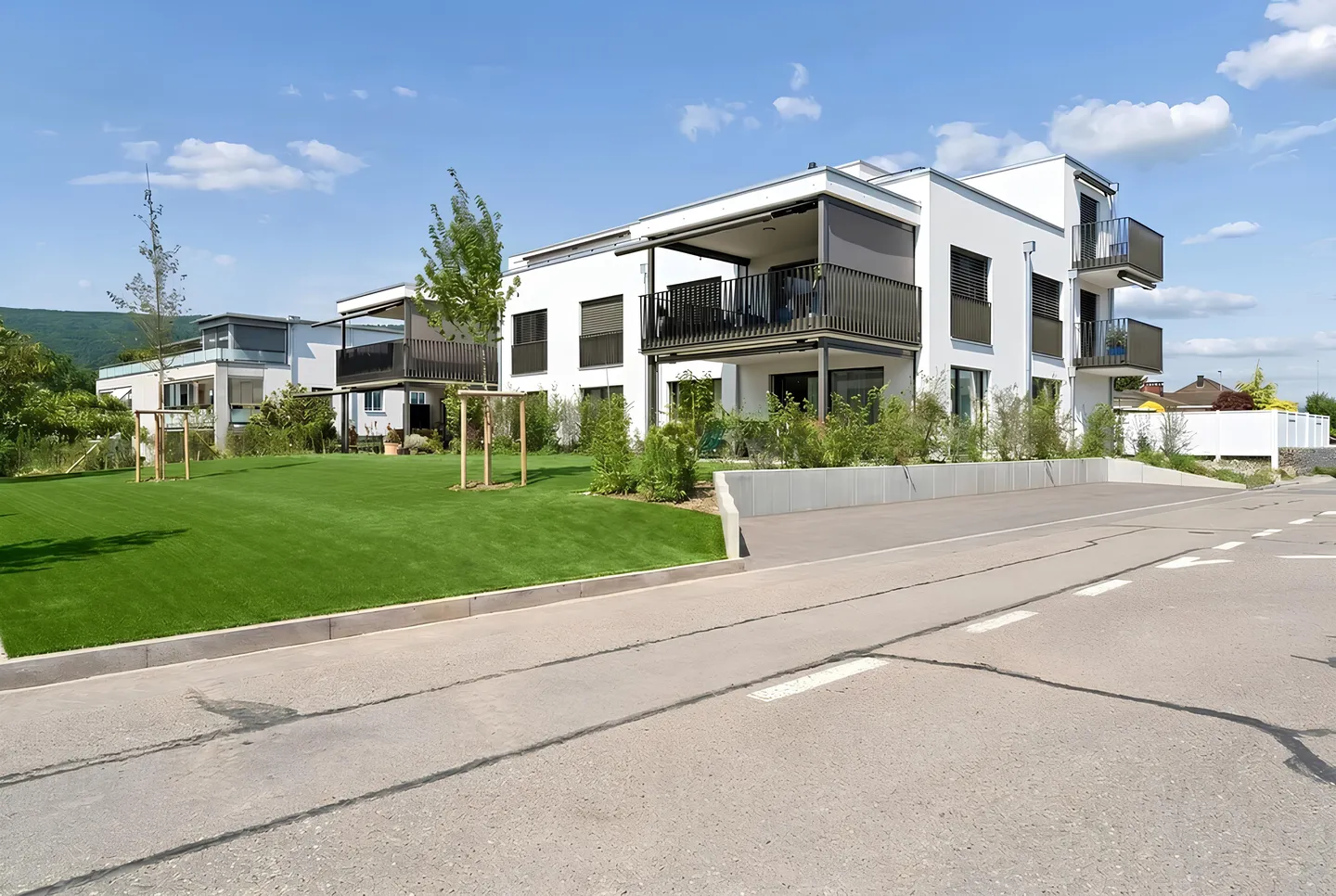 Vivre comme dans une maison individuelle - 4,5 pièces avec un immense jardin privé - Photo 1 sur 8