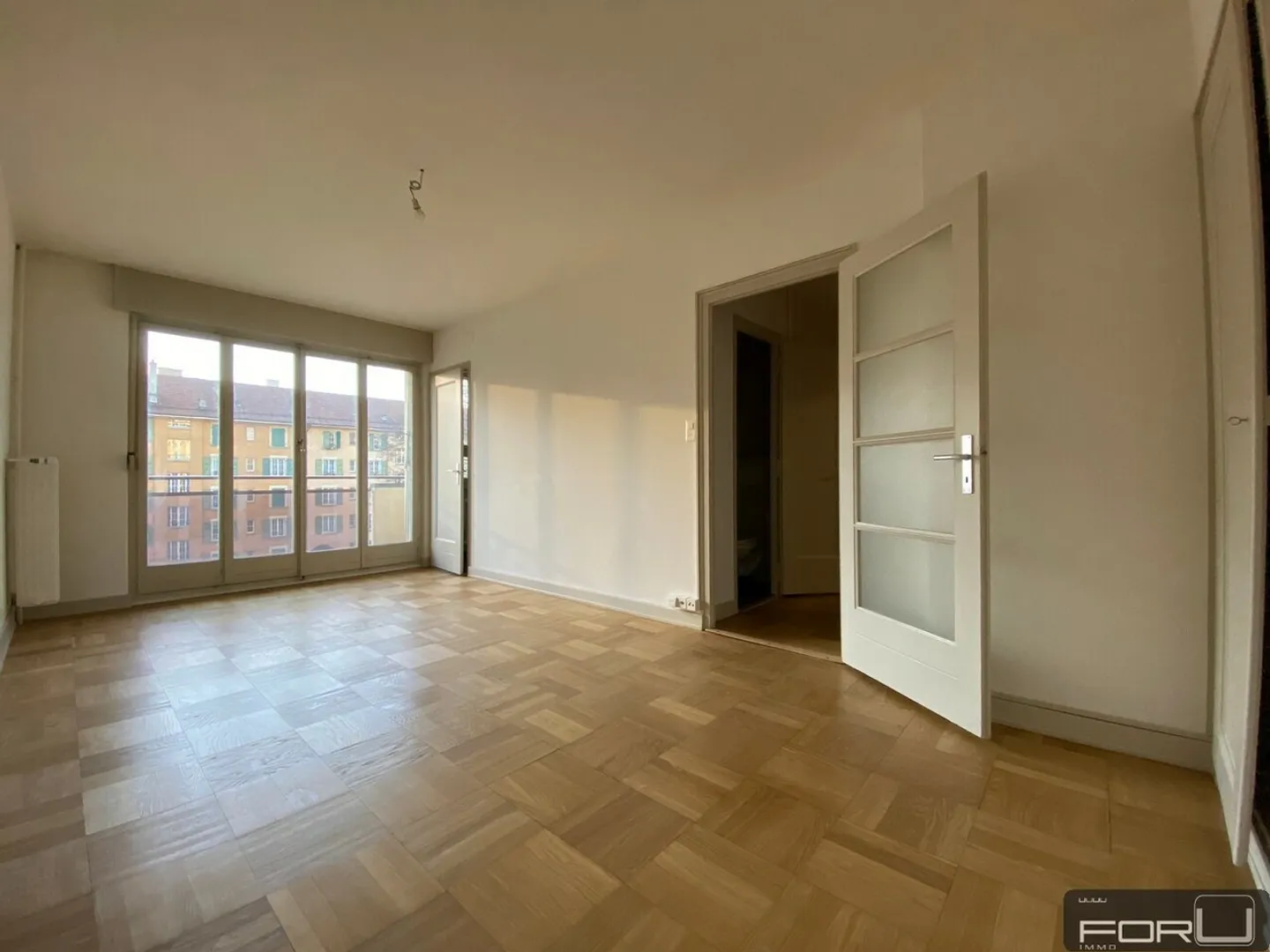 Renovated Apartment with Balcony - Photo 2 of 5