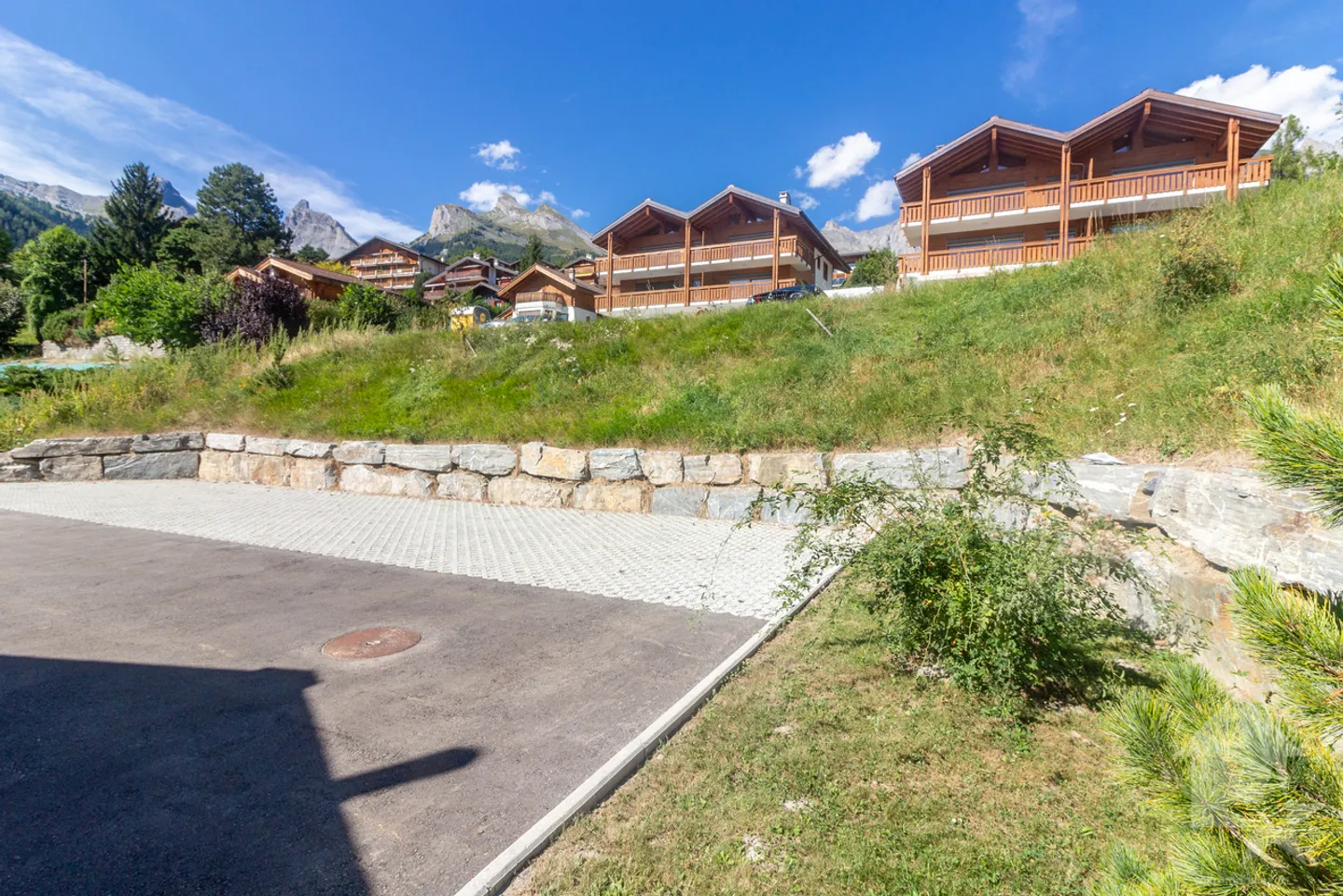 Appartement 2.5 pièces avec terrasse - Photo 1 sur 15