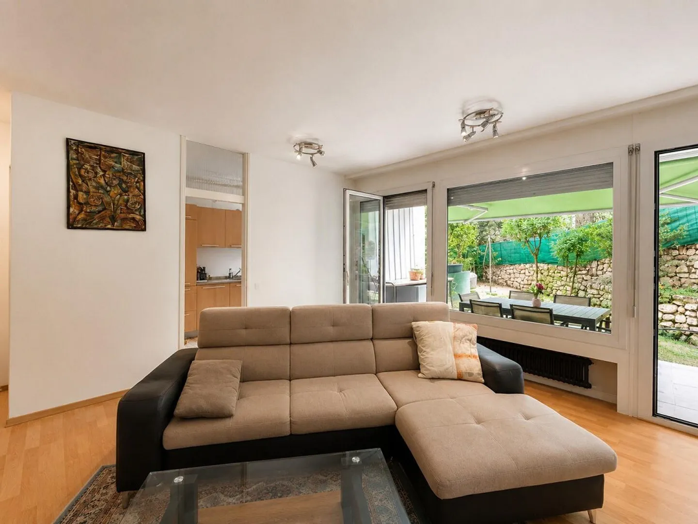 GROßE 3.5 ZIMMER MIT GROSSARTIGEM PRIVATGARTEN IN LUGANO BESSO - Foto 4 von 9