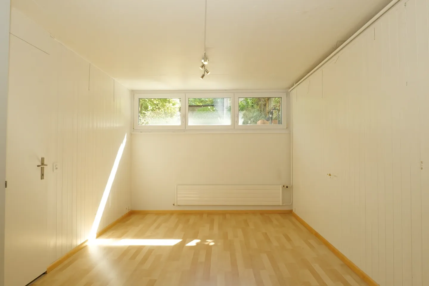 Charming Single Family Home - Photo 8 of 17