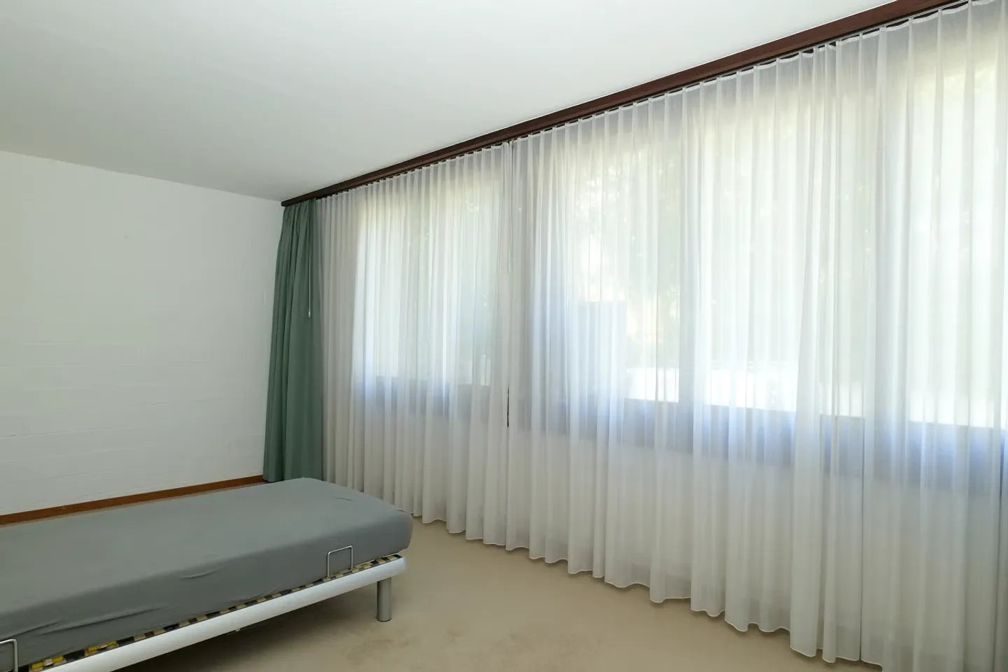 Charming Single Family Home - Photo 11 of 17
