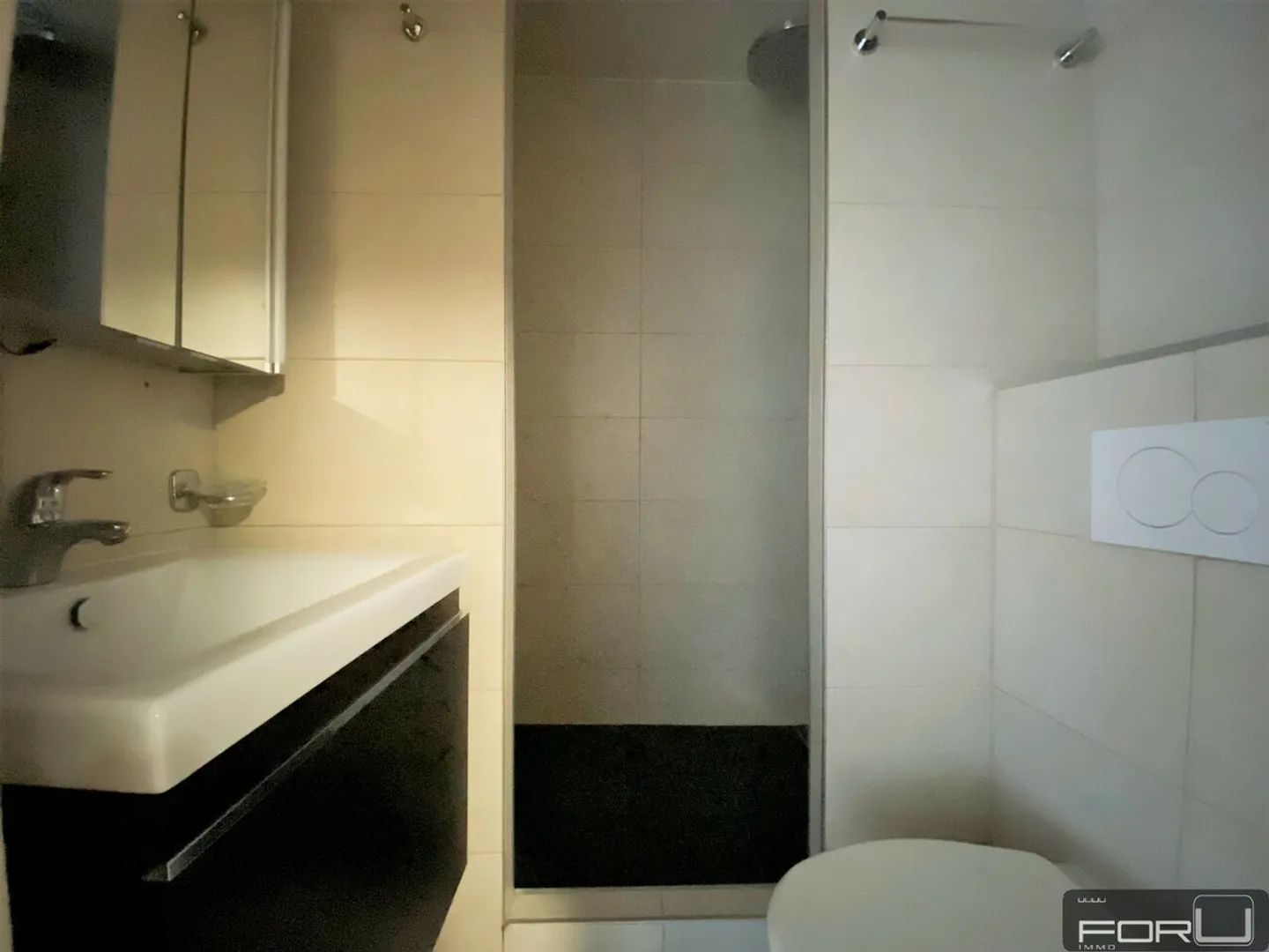 Renovated Apartment with Balcony - Photo 4 of 5