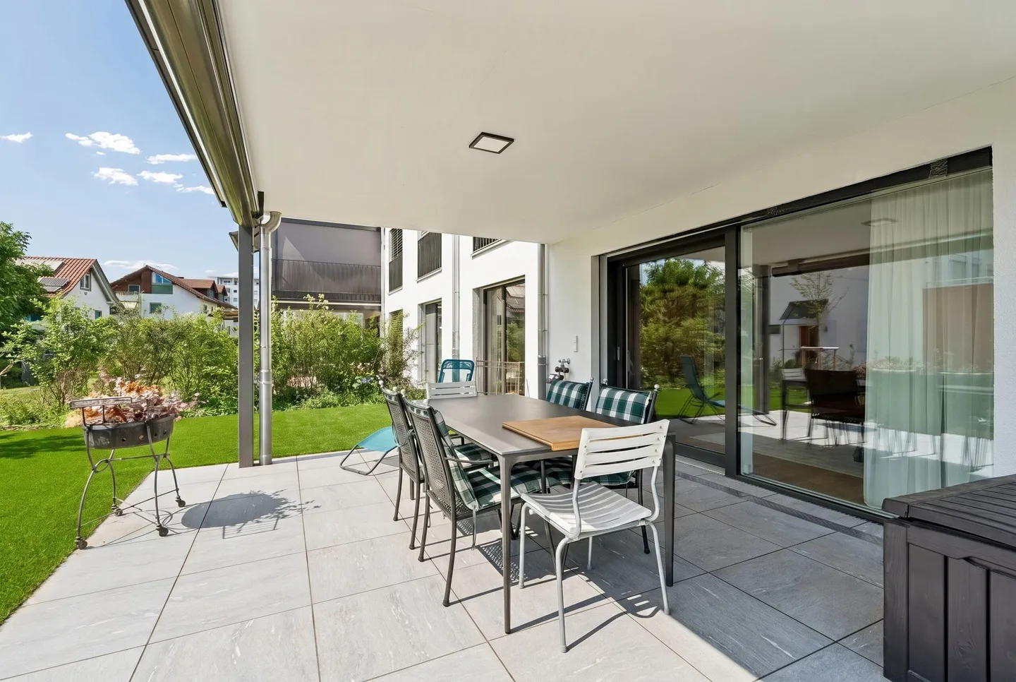 Vivre comme dans une maison individuelle - 4,5 pièces avec un immense jardin privé - Photo 8 sur 8