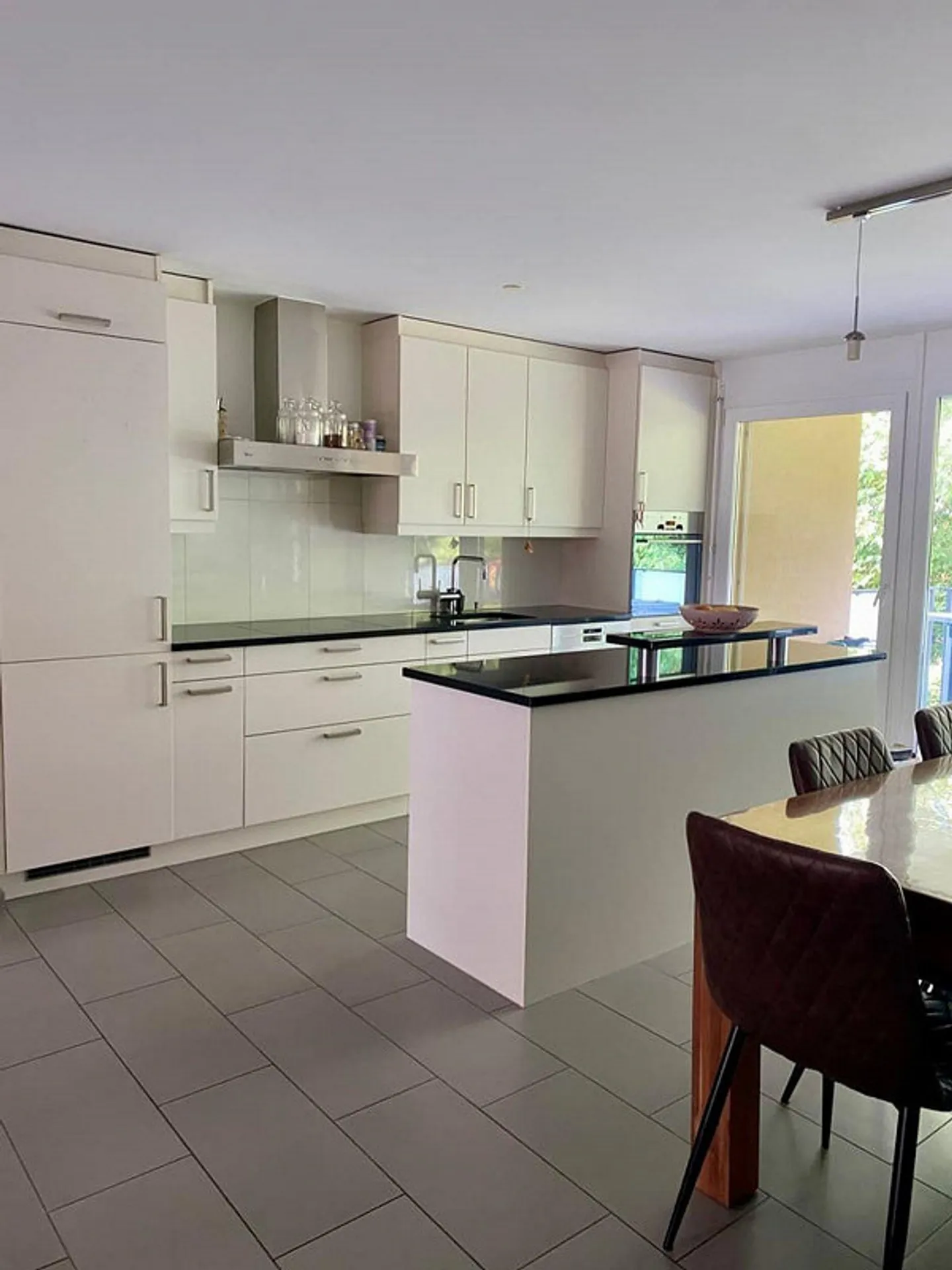 Wunderschöne 4.5 Zimmer Wohnung in Bassersdorf zu vermieten - Foto 2 von 9