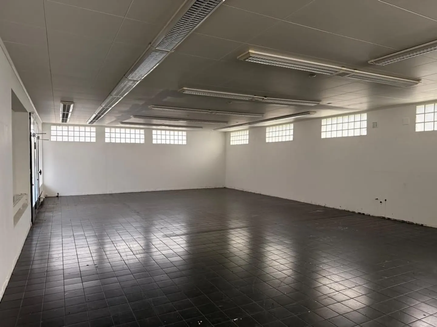 Local commercial polyvalent au coeur du val d'Hérens - Photo 2 sur 11