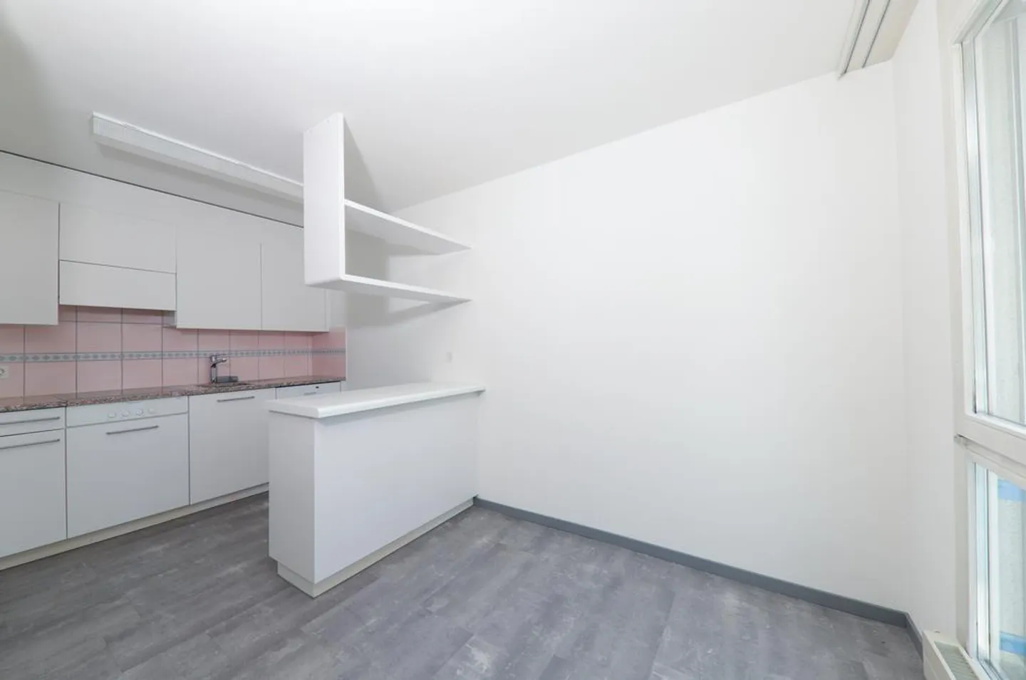 Bright apartment in family friendly building - Photo 2 of 9