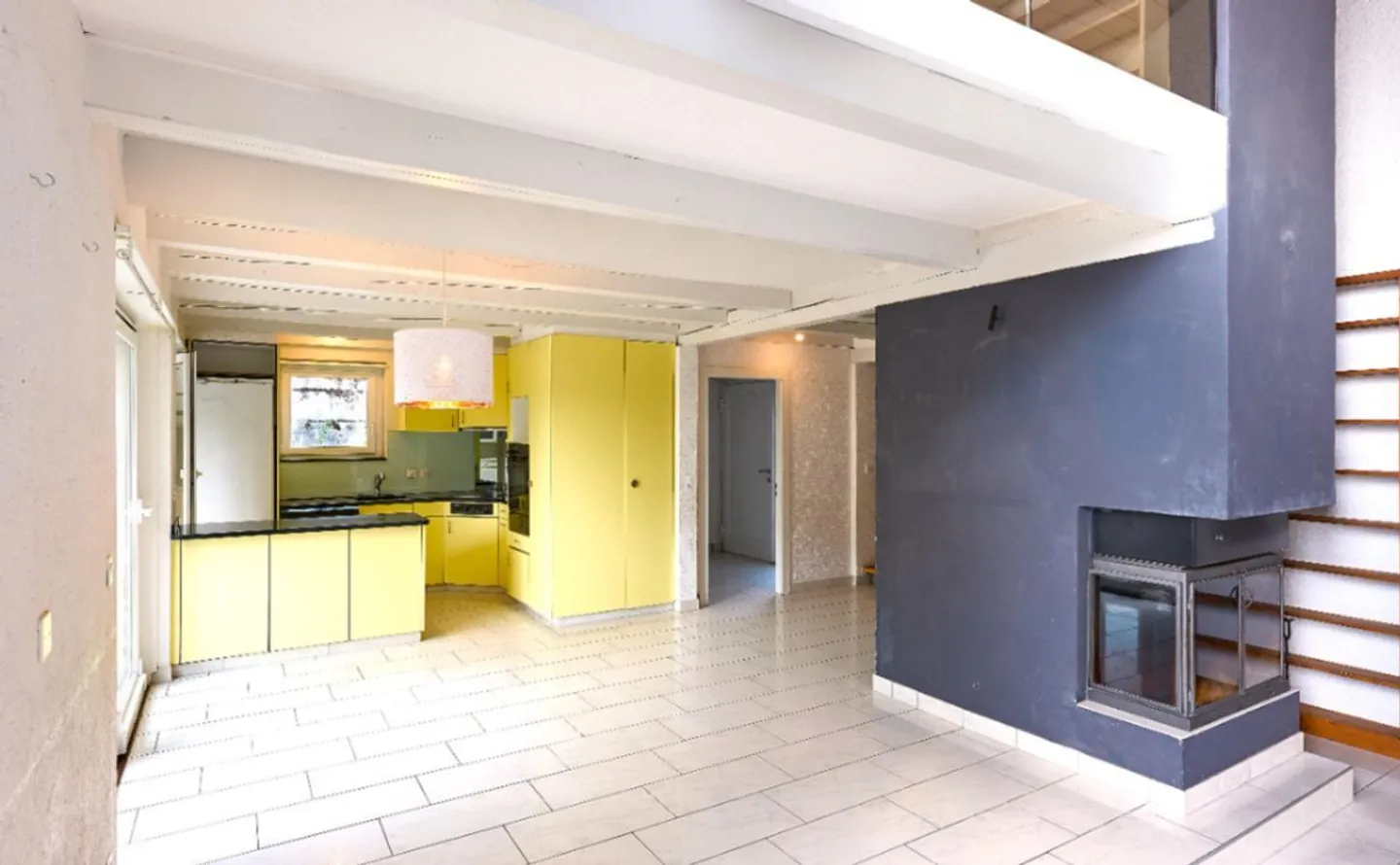 GRANDE VILLA LUMINEUSE ET AU CALME. JARDIN SUR DEUX NIVEAUX. LE MOURET (FR) - Photo 3 sur 13