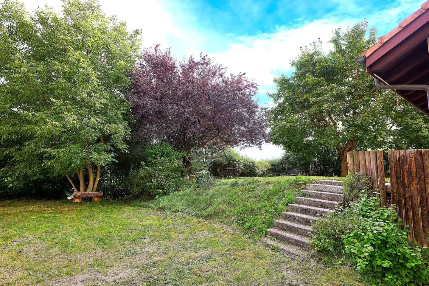 GRANDE VILLA LUMINEUSE ET AU CALME. JARDIN SUR DEUX NIVEAUX. LE MOURET (FR) - Photo 11 sur 13