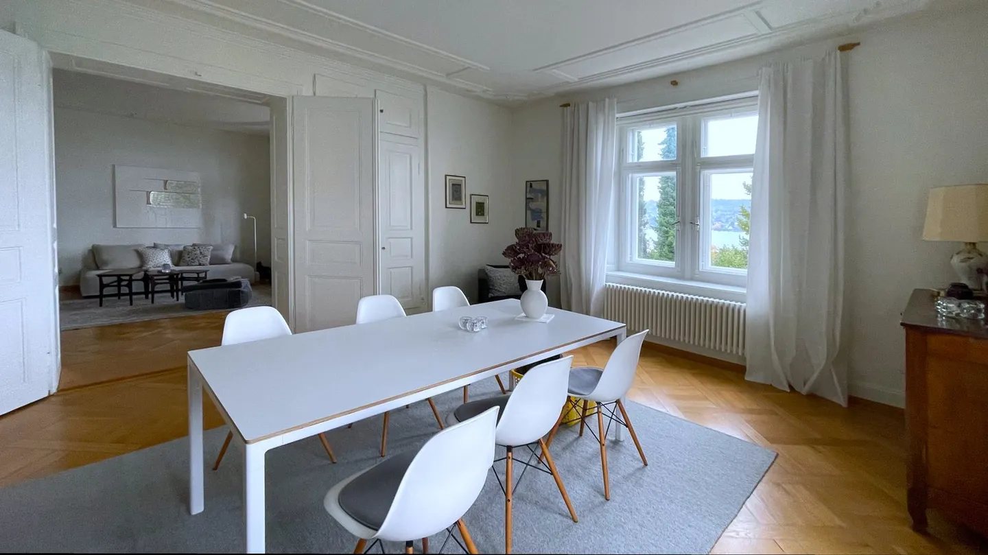 Charmant appartement Art nouveau - Photo 3 sur 7