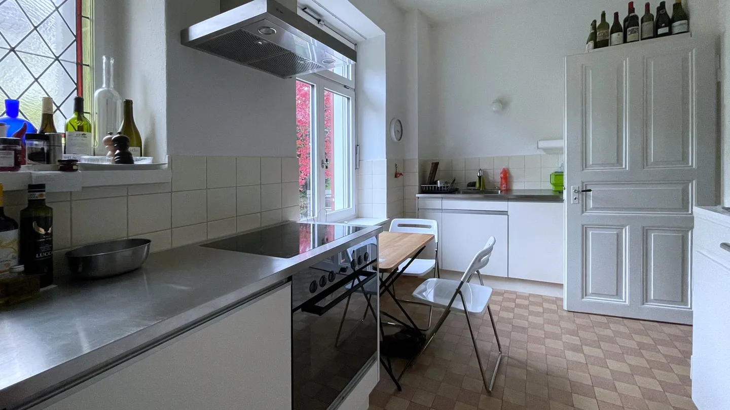 Charmant appartement Art nouveau - Photo 4 sur 7