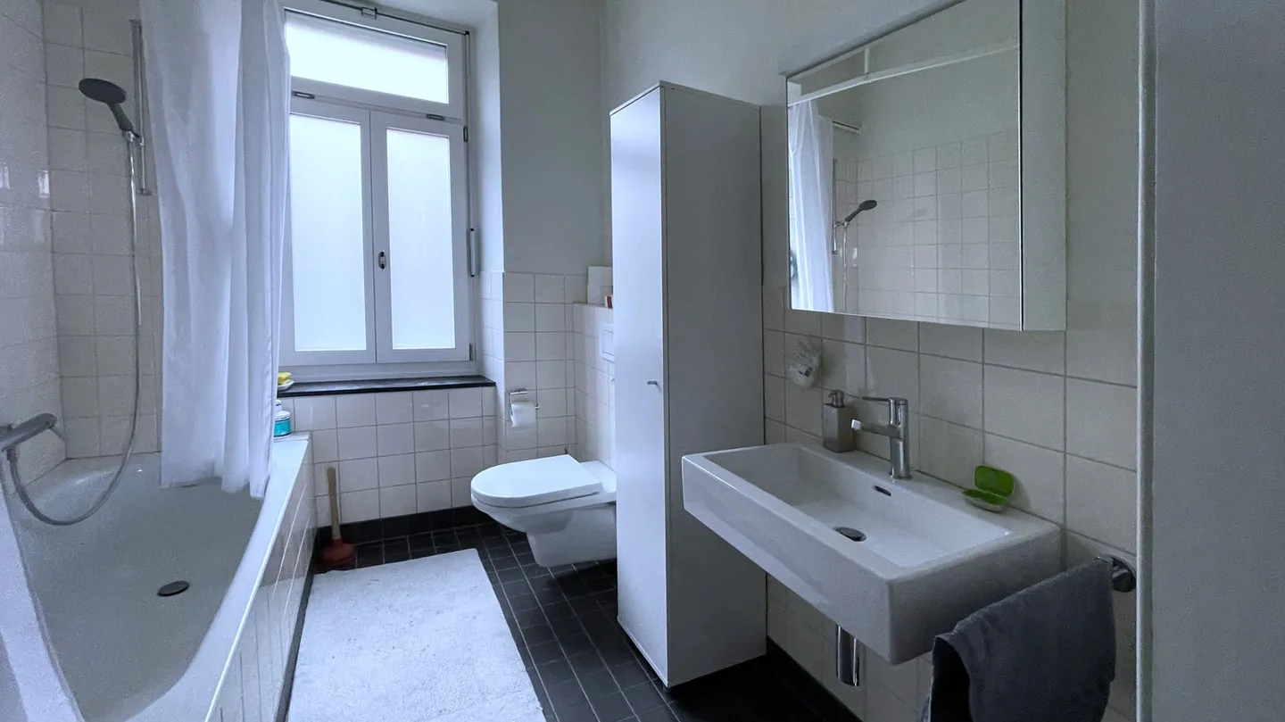 Charmant appartement Art nouveau - Photo 5 sur 7