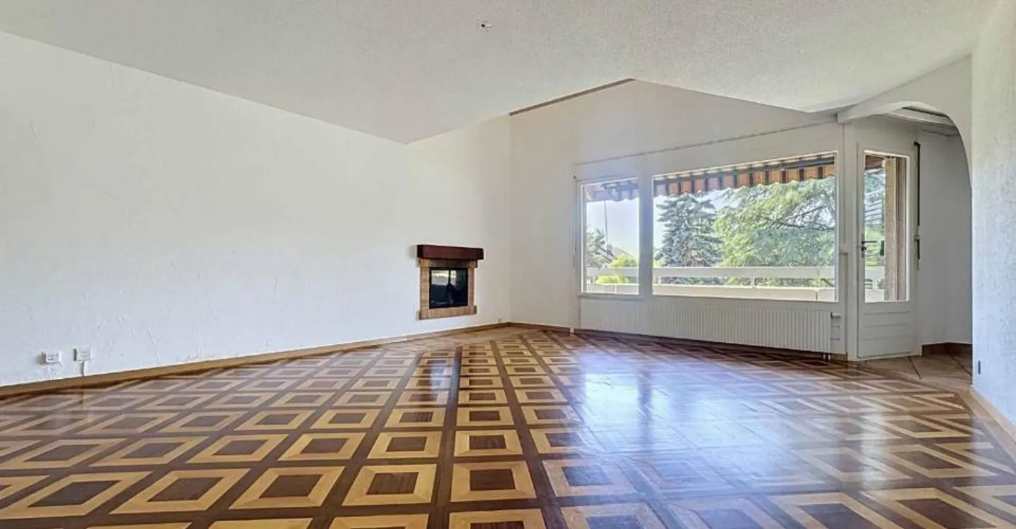 Spacious Duplex Apartment - Photo 1 of 11