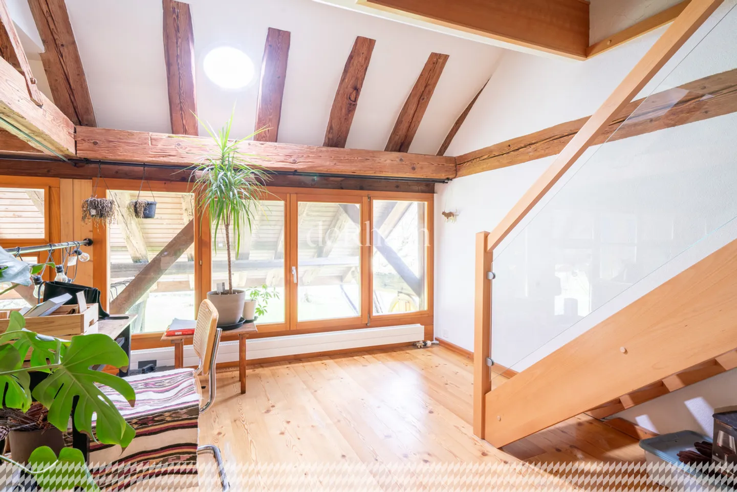 Renovierte Farm mit zwei Wohnungen auf einem Grundstück von 2'358 m2 - Foto 10 von 23