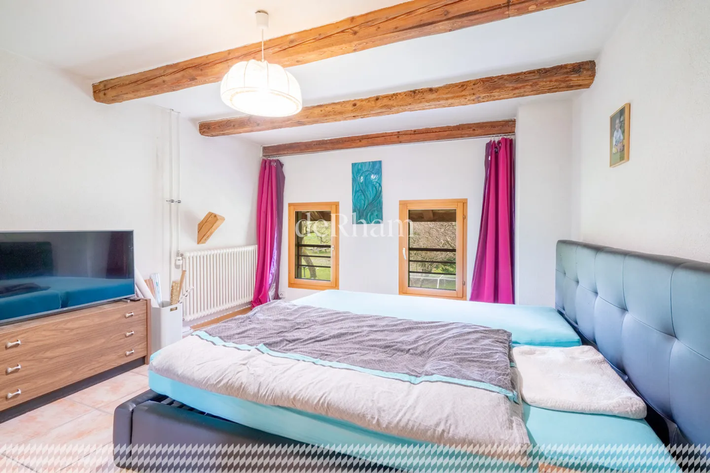 Renovierte Farm mit zwei Wohnungen auf einem Grundstück von 2'358 m2 - Foto 9 von 23