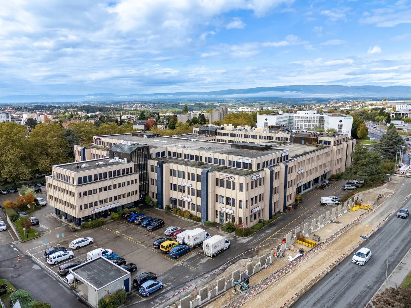 Espace de Bureau Polyvalent - Photo 3 sur 8