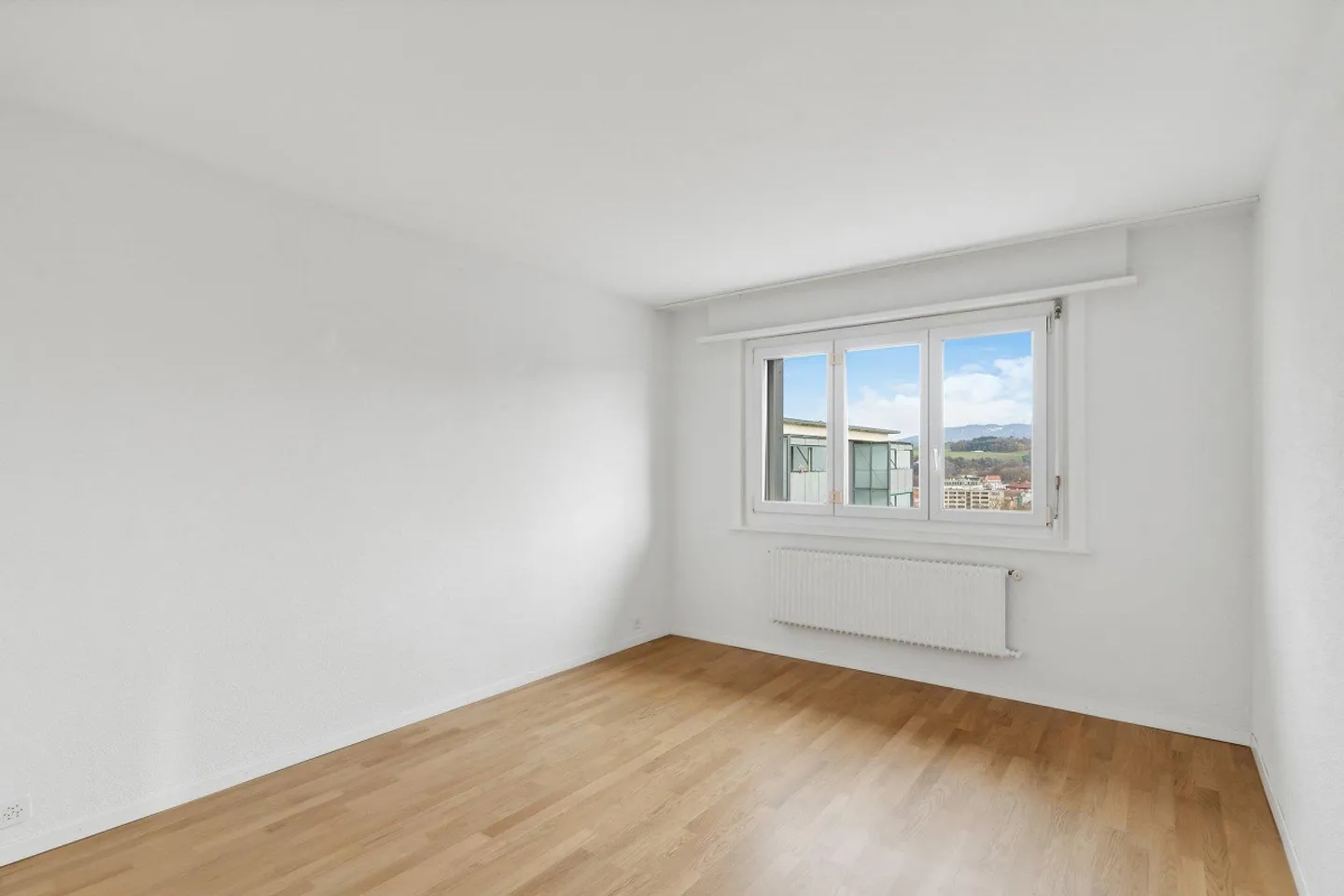 Geräumige Wohnung in Fribourg - Foto 3 von 9