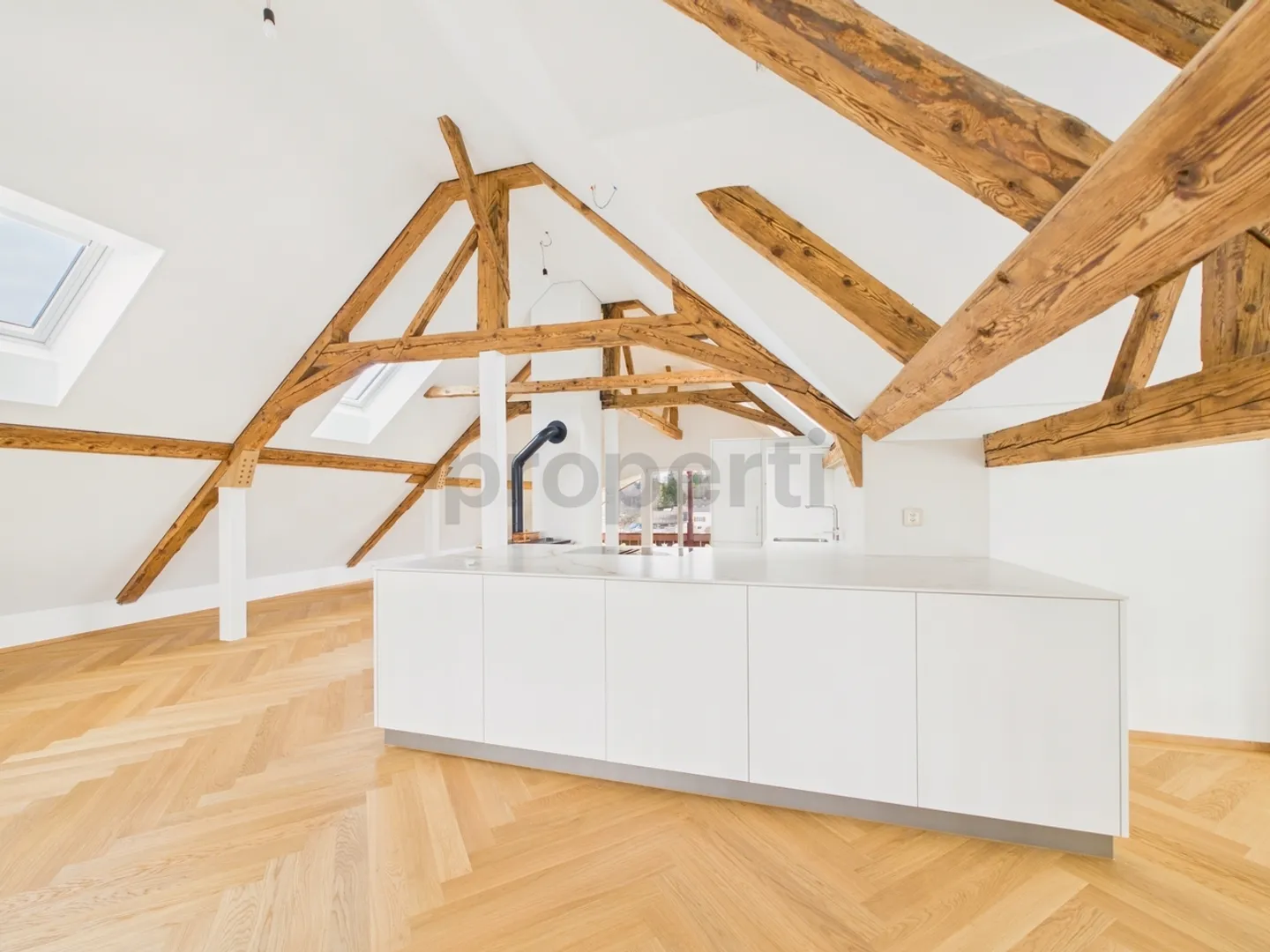 Loft au standard de copropriété - récemment rénové - Photo 1 sur 13