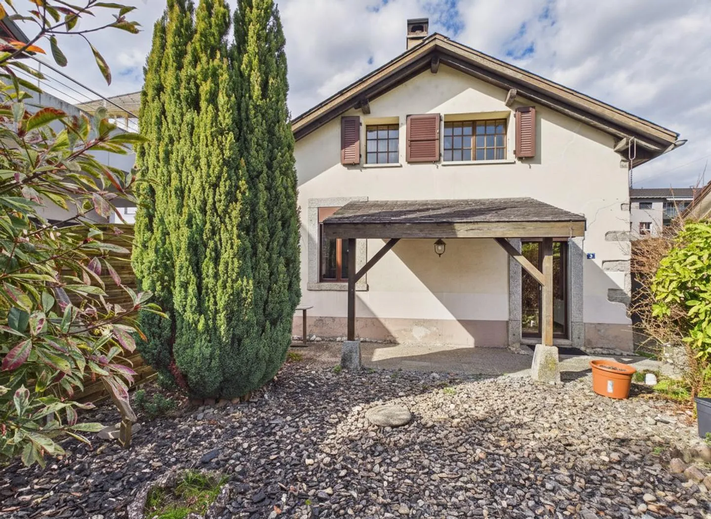 Incantevole casa unifamiliare a Collombey - Foto 1 di 16