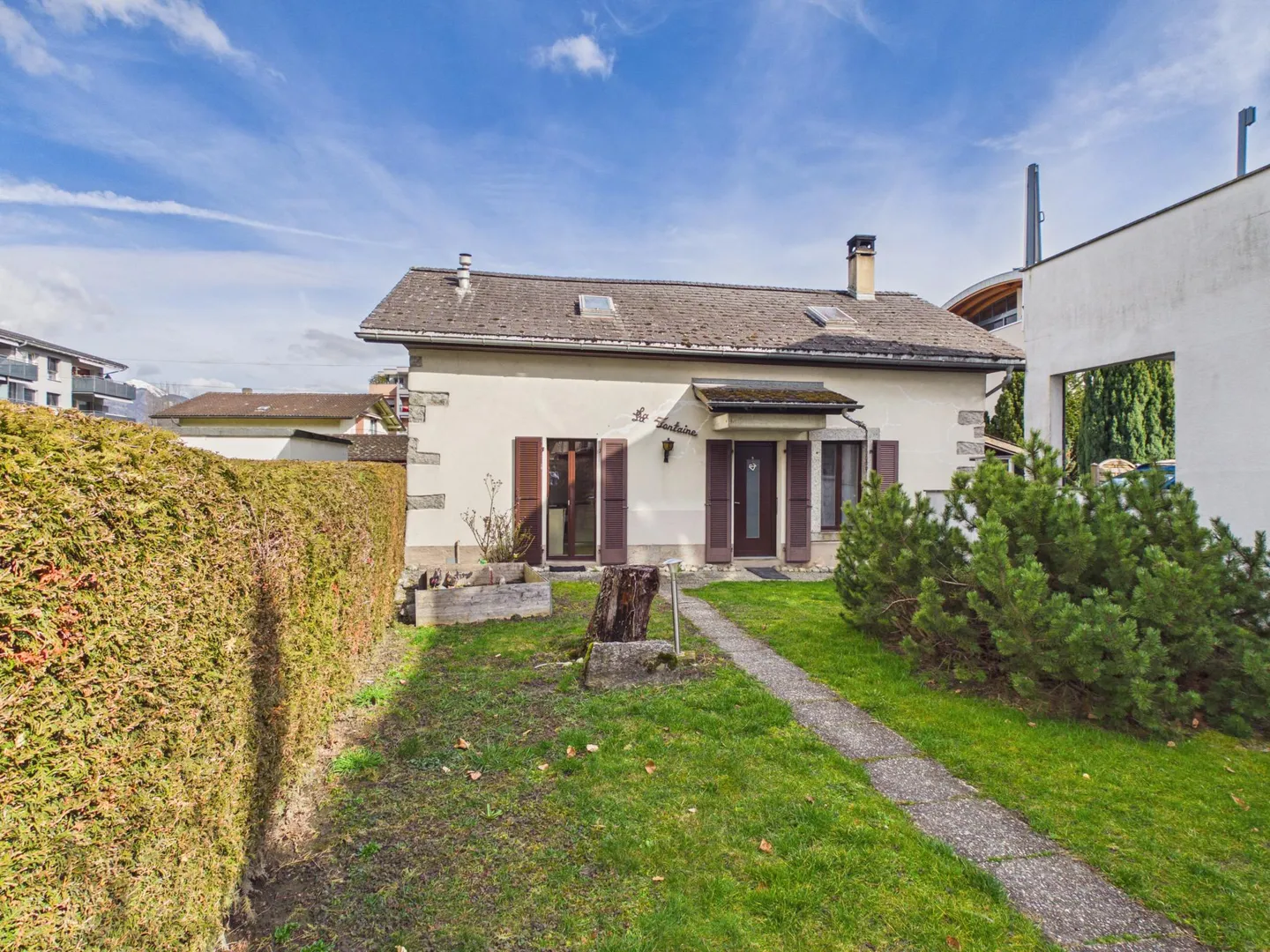 Incantevole casa unifamiliare a Collombey - Foto 2 di 16