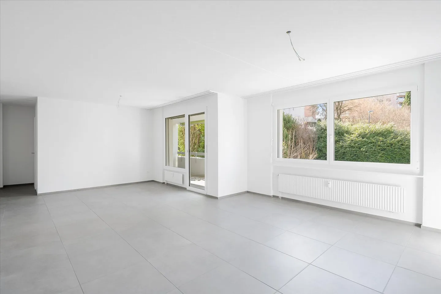 Are you already living or still looking? - Photo 1 of 5