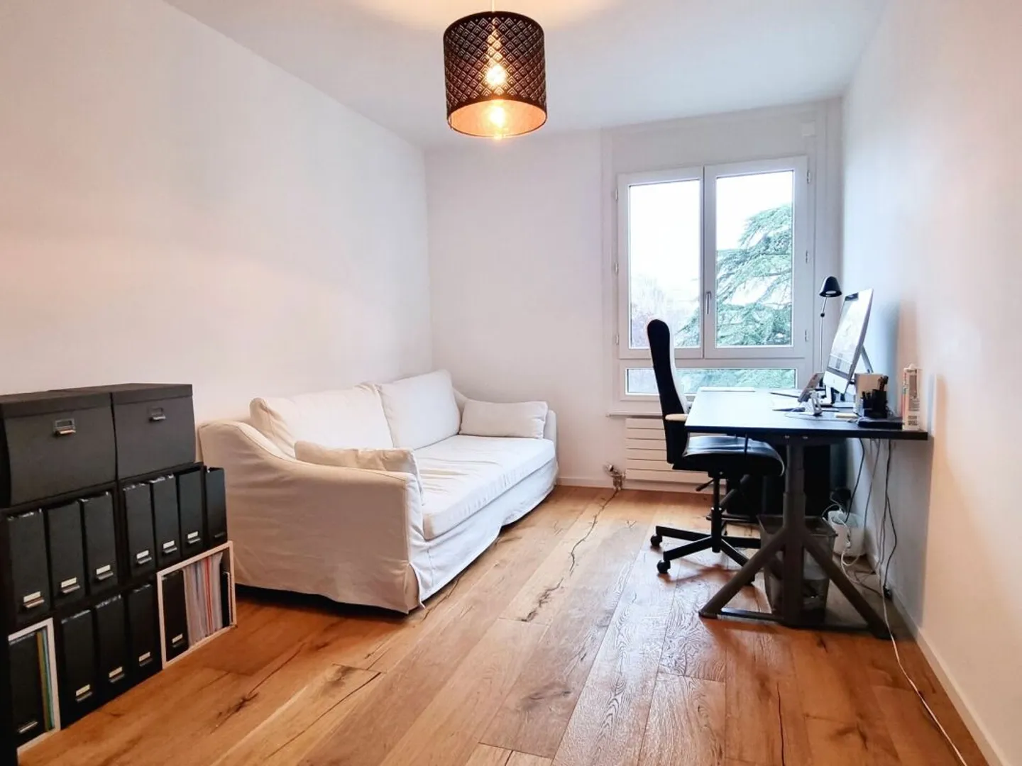 In esclusiva! Appartamento ristrutturato di 5 locali con vista - Foto 9 di 10