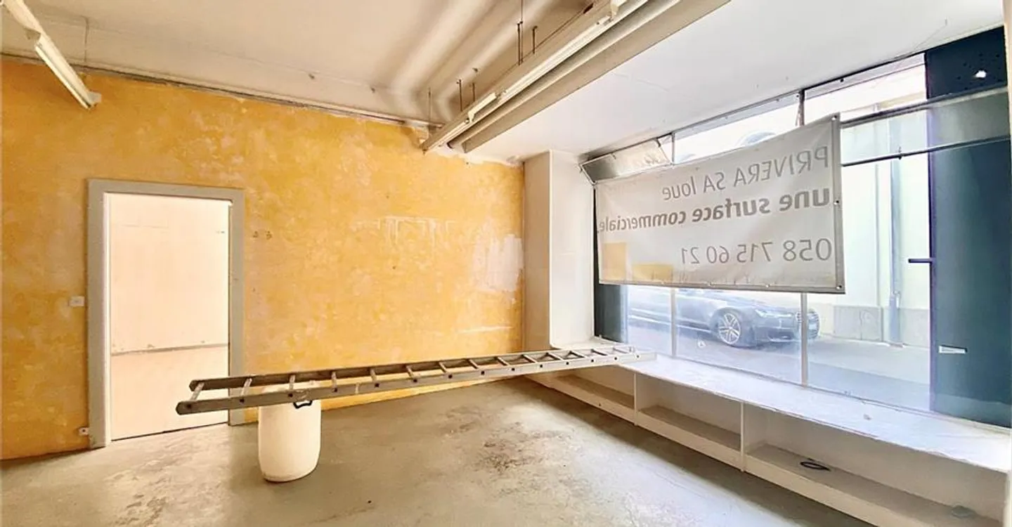 Shop for rent - Photo 1 of 5